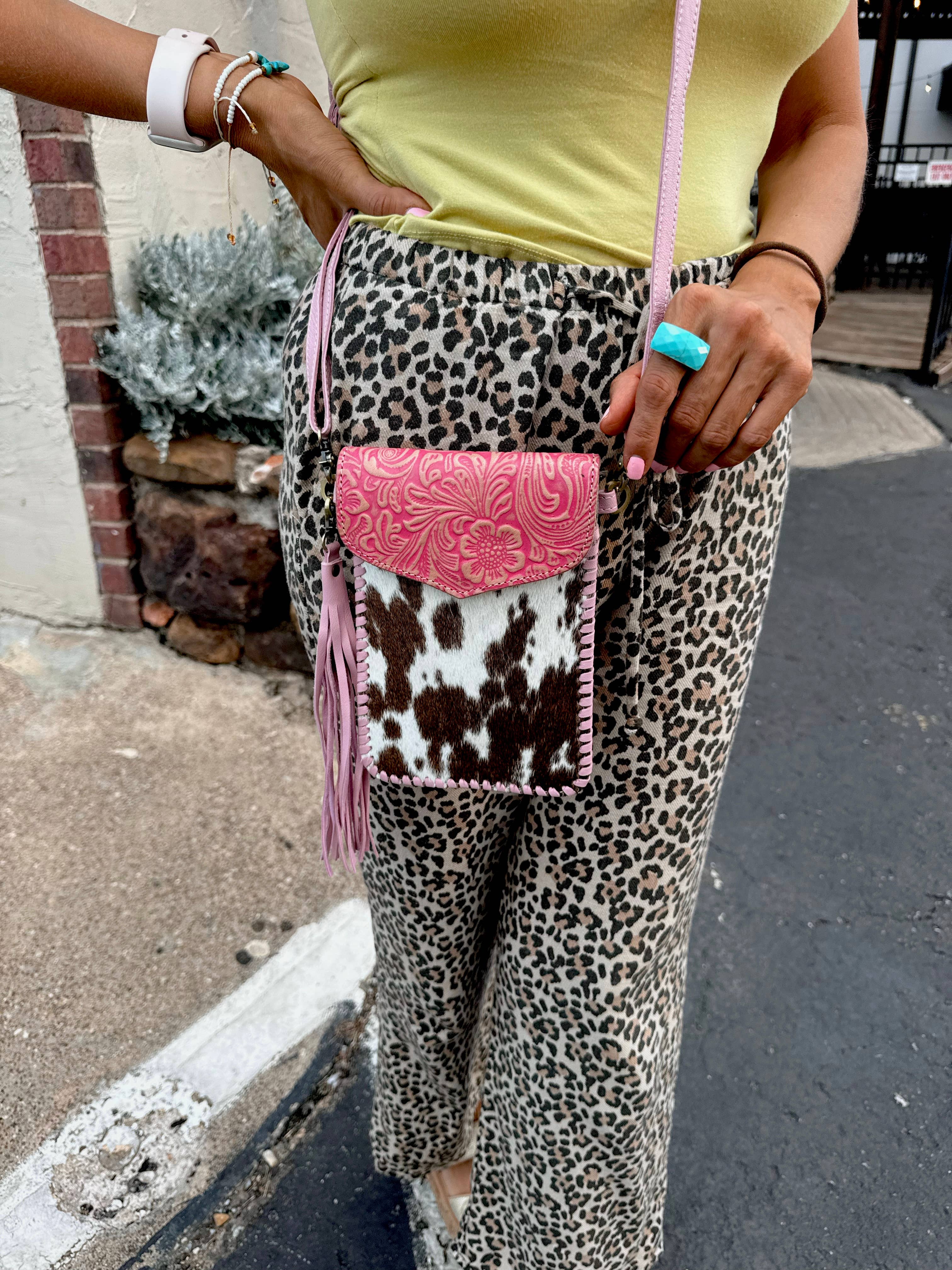 Phone Crossbody Western Tooled Leather Phone Mobile Purse: Tan Leather